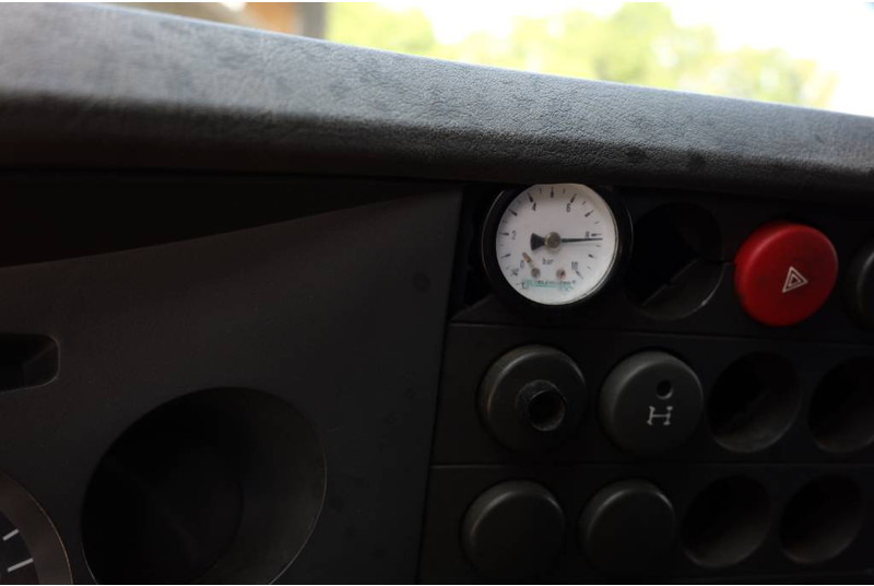Fourgon utilitaire Iveco 35C 13 L2H2 lucht: photos 20