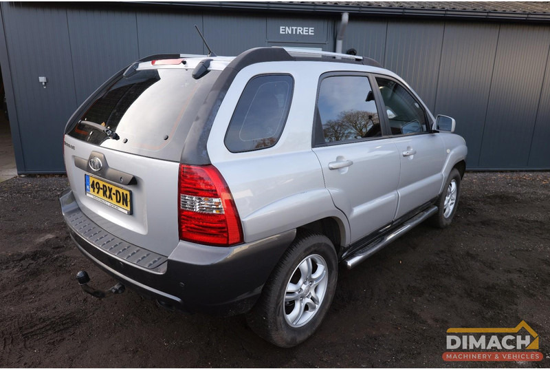 Kia Sportage 1.9L benzine - NL auto - winterbanden - apk 20-7-26 - SUV: photos 2 Kia Sportage 1.9L benzine - NL auto - winterbanden - apk 20-7-26 - SUV: photos 2