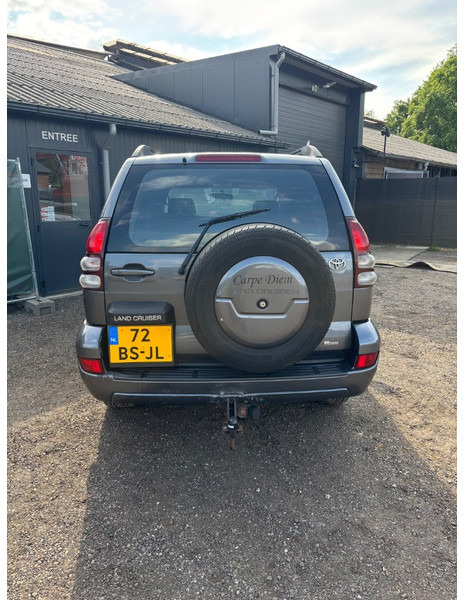 Toyota Land Cruiser 120 5 doors 3.0L D4-D Prado - Voiture: photos 4 Toyota Land Cruiser 120 5 doors 3.0L D4-D Prado - Voiture: photos 4