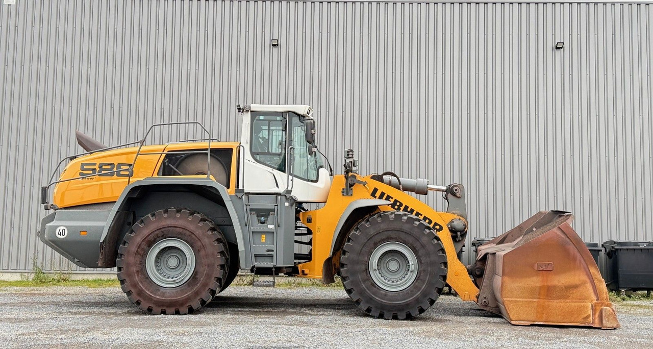 Liebherr L 586 X POWER/ 2022 - Chargeuse sur pneus: photos 1 Liebherr L 586 X POWER/ 2022 - Chargeuse sur pneus: photos 1