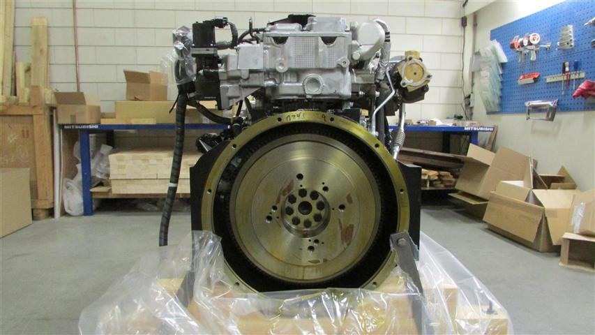 Isuzu 4JJ1XYSJ-01 - Moteur pour Pelle: photos 3 Isuzu 4JJ1XYSJ-01 - Moteur pour Pelle: photos 3