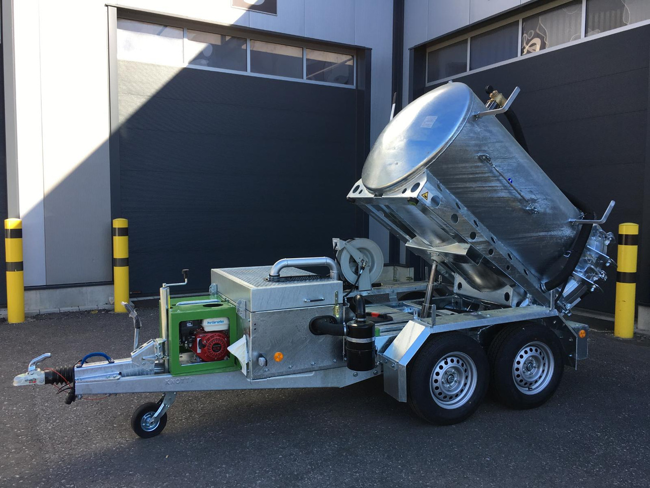 M-Vac 1,8m³ *Kippbar* Vakuum-Saugsystem / Saugfass / Sauganhänger / Saughänger M-Vac Reinigungskit - Camion hydrocureur: photos 3 M-Vac 1,8m³ *Kippbar* Vakuum-Saugsystem / Saugfass / Sauganhänger / Saughänger M-Vac Reinigungskit - Camion hydrocureur: photos 3
