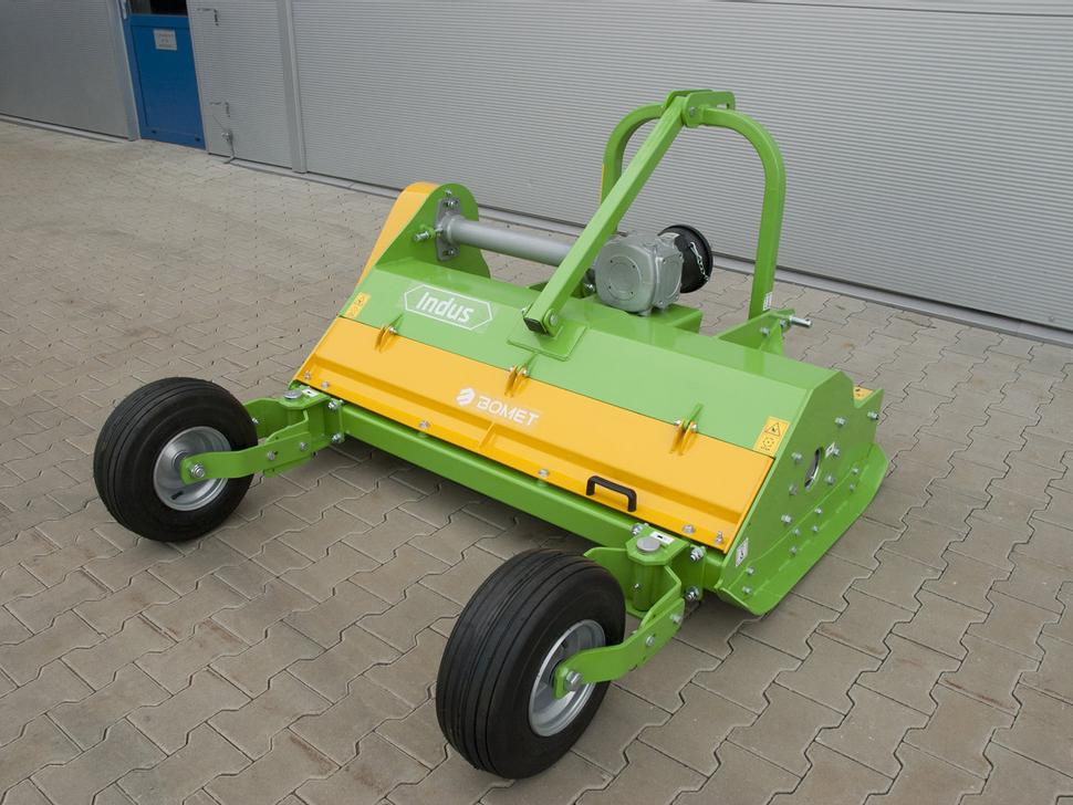 Broyeur à axe horizontal neuf Bomet Schlegelmulcher / Flail mower / Faucheuse à fléaux / condizionatore a flagelli / Мульчер / Kosiarka bijakowa Indus 2 m: photos 8