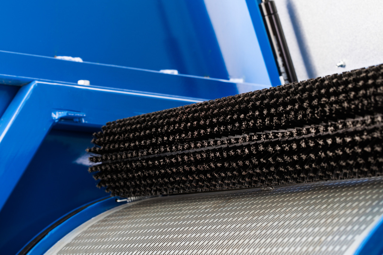 Dozamech Getreidereingier / Grain cleaner / Nettoyeur de céréales / Limpiadora de tambor para cerea / Pulitrice a tamburo per cereali / Барабанный очиститель для зерновых культур / Czyszczalnia bębnowa do zbóż - Nettoyeur séparateur: photos 3 Dozamech Getreidereingier / Grain cleaner / Nettoyeur de céréales / Limpiadora de tambor para cerea / Pulitrice a tamburo per cereali / Барабанный очиститель для зерновых культур / Czyszczalnia bębnowa do zbóż - Nettoyeur séparateur: photos 3