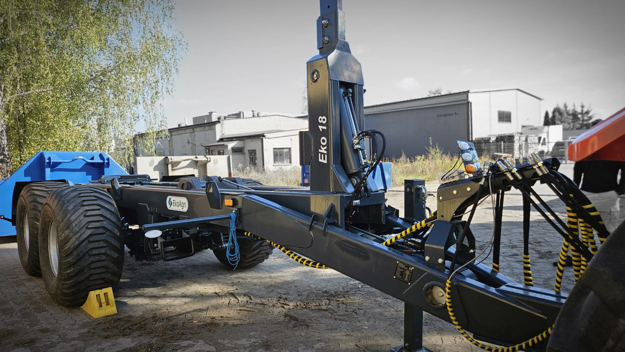 EkoAgri Hakenliftanhänger / Hooklift trailer / Remorque porte caisson / Remolque con gancho / Rimorchio a gancio /Przyczepa hakowa 18 t - Remorque agricole: photos 3 EkoAgri Hakenliftanhänger / Hooklift trailer / Remorque porte caisson / Remolque con gancho / Rimorchio a gancio /Przyczepa hakowa 18 t - Remorque agricole: photos 3