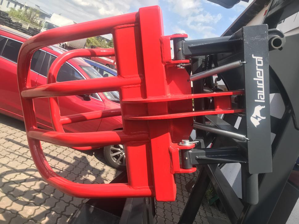 Lauderof Ballenzange / Bale grab / Pince à balles / Pinze per balle / Захват для рулонов / Chwytak do bel - Grappin pour Tracteur agricole: photos 4 Lauderof Ballenzange / Bale grab / Pince à balles / Pinze per balle / Захват для рулонов / Chwytak do bel - Grappin pour Tracteur agricole: photos 4