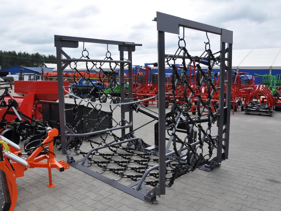 Metal-Technik Wiesenegge / Meadow harrow / Herse de prairie / Strigliatrice / Lanza de prado / Полевая волокуша / Włóka łąkowa 6 m - Herse à chaîne: photos 1 Metal-Technik Wiesenegge / Meadow harrow / Herse de prairie / Strigliatrice / Lanza de prado / Полевая волокуша / Włóka łąkowa 6 m - Herse à chaîne: photos 1