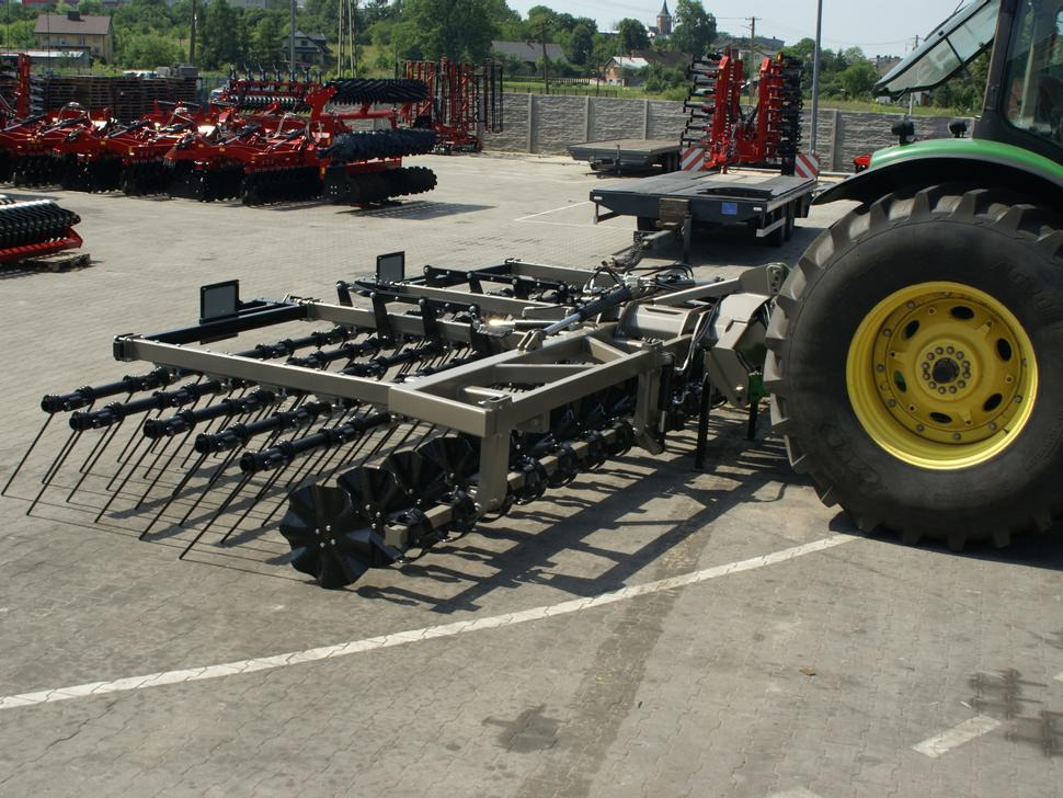 ROLEX Mulchegge / Mulch harrow / Herse de déchaumage / Erpice pacciamante / Борона для мульчирования / Brona mulczowa 7,5 m - Herse étrille: photos 5 ROLEX Mulchegge / Mulch harrow / Herse de déchaumage / Erpice pacciamante / Борона для мульчирования / Brona mulczowa 7,5 m - Herse étrille: photos 5