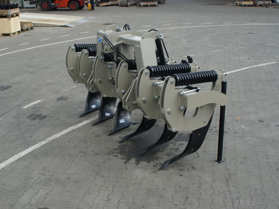 ROLEX Tiefenlockerer / Subsoiler / Décompacteur / Dissodatori / Subsolador / Глубокорыхлитель / Głębosz 3 m - Décompacteur: photos 3 ROLEX Tiefenlockerer / Subsoiler / Décompacteur / Dissodatori / Subsolador / Глубокорыхлитель / Głębosz 3 m - Décompacteur: photos 3