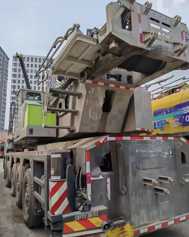 ZOOMLION ZOOMLION ZOOMLION - Grue mobile: photos 2 ZOOMLION ZOOMLION ZOOMLION - Grue mobile: photos 2