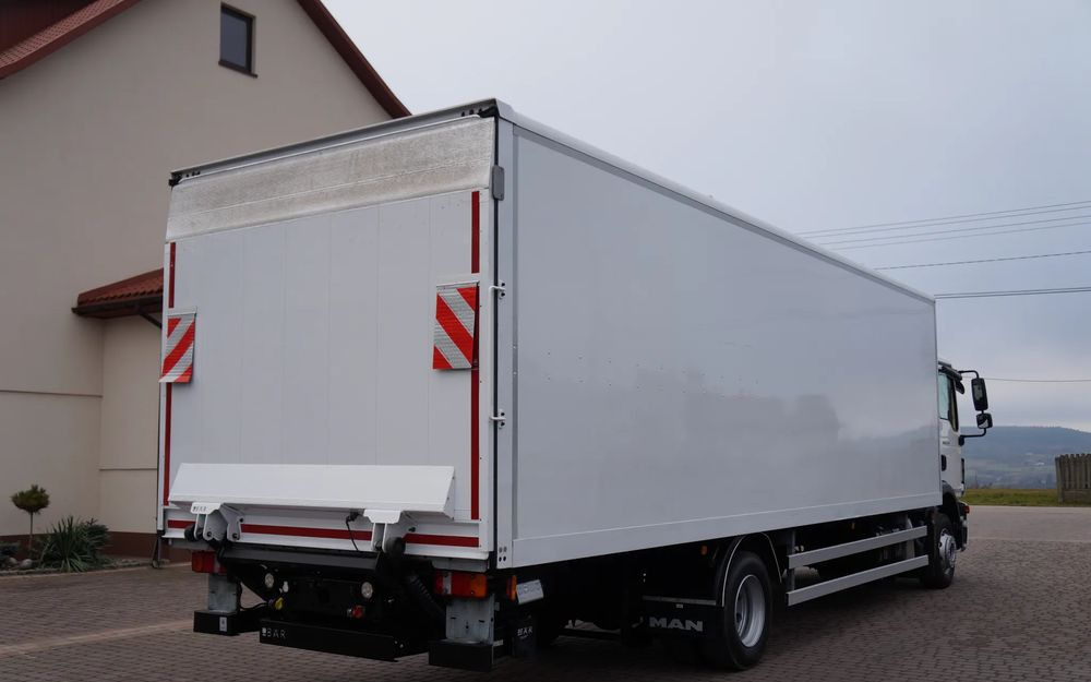 MAN TGM 12.290 / 15.290 EURO 6 KONTENER 20 PALET WINDA - Camion fourgon: photos 5 MAN TGM 12.290 / 15.290 EURO 6 KONTENER 20 PALET WINDA - Camion fourgon: photos 5