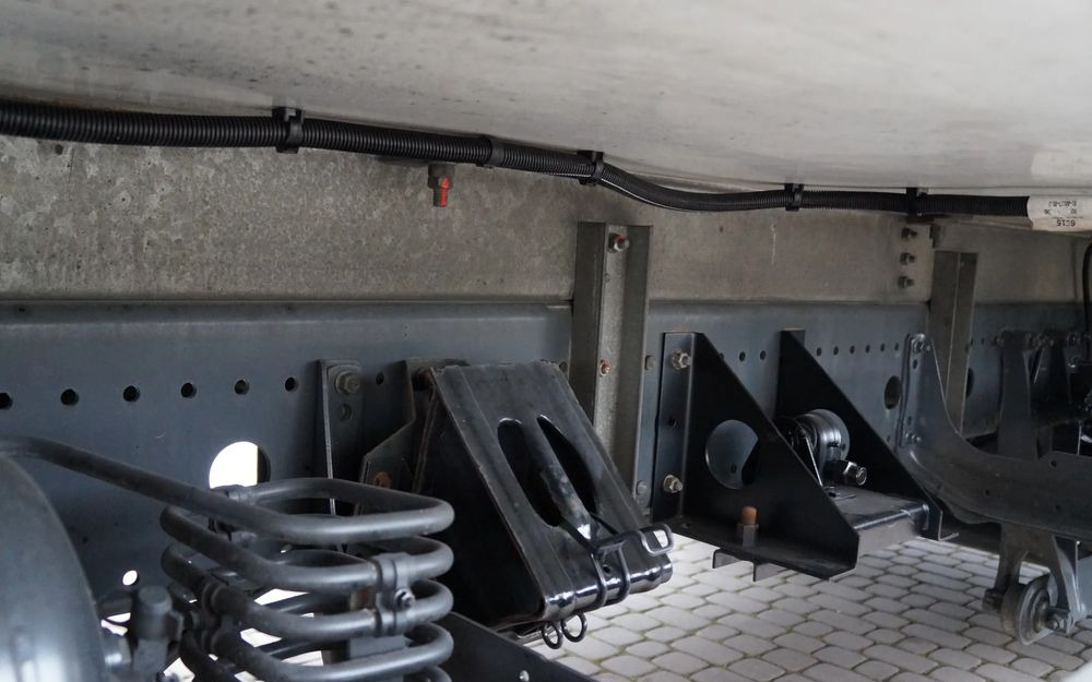 Mercedes-Benz ATEGO 1318 EURO 5 RAMA DO ZABUDOWY MANUAL 1322 - Châssis cabine: photos 4 Mercedes-Benz ATEGO 1318 EURO 5 RAMA DO ZABUDOWY MANUAL 1322 - Châssis cabine: photos 4