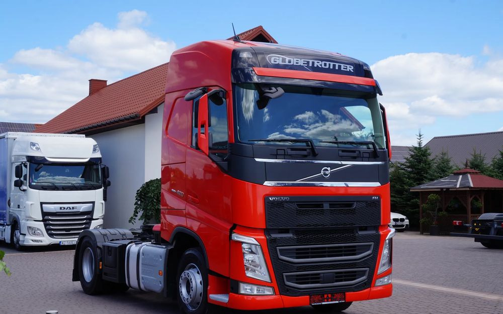 Volvo FH 4 EURO 6 GLOBETROTTER NISKI PRZEBIEG PEŁEN SERWIS - Tracteur routier: photos 2 Volvo FH 4 EURO 6 GLOBETROTTER NISKI PRZEBIEG PEŁEN SERWIS - Tracteur routier: photos 2