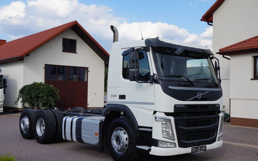 Volvo FM 6X2 EURO 6 RAMA DO ZABUDOWY 2019r OŚ SKRĘTNA PODNOSZONA SCANIA - Châssis cabine: photos 2 Volvo FM 6X2 EURO 6 RAMA DO ZABUDOWY 2019r OŚ SKRĘTNA PODNOSZONA SCANIA - Châssis cabine: photos 2