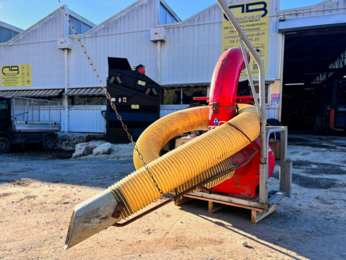 ASPIRATEUR A FEUILLE MOTORISÉ SUR BERCE (NET TVA) - Aspirateur industriel: photos 1 ASPIRATEUR A FEUILLE MOTORISÉ SUR BERCE (NET TVA) - Aspirateur industriel: photos 1