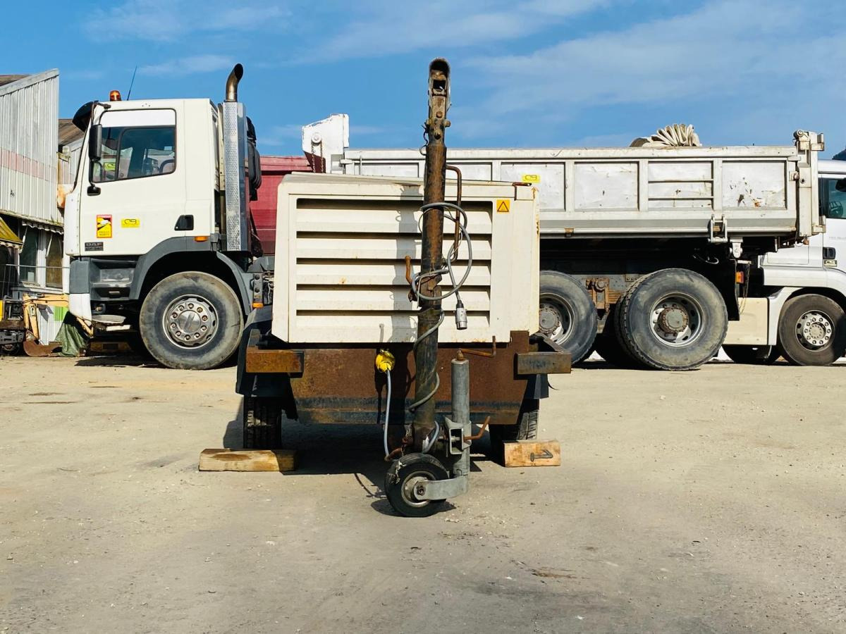 Crédit-bail de ATLAS COPCO XAS 56 Compresseur d'air sur roues ATLAS COPCO XAS 56 Compresseur d'air sur roues: photos 7