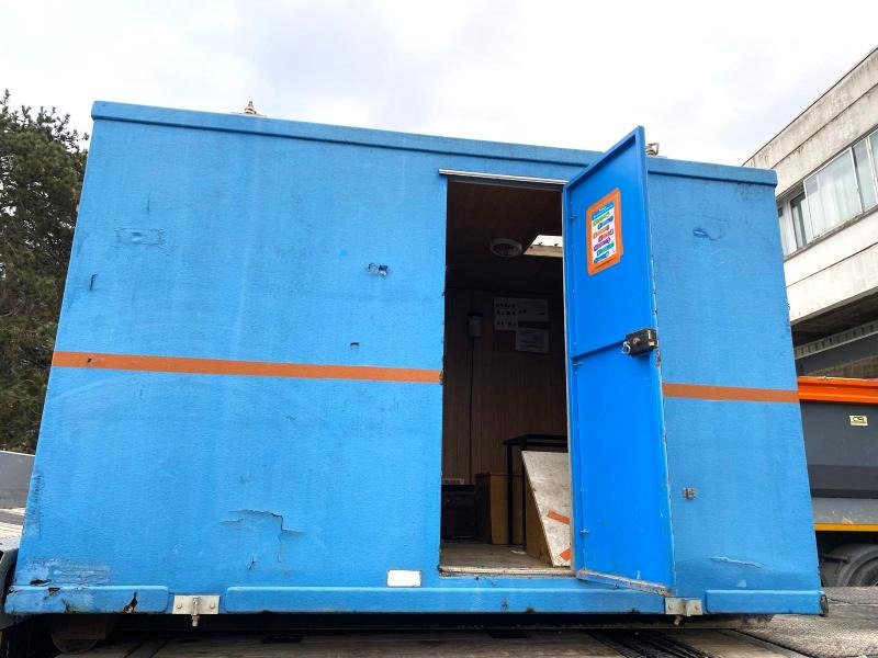 CABANE DE CHANTIER SUR BERCE AMPLIROLL - Conteneur comme habitat: photos 5 CABANE DE CHANTIER SUR BERCE AMPLIROLL - Conteneur comme habitat: photos 5