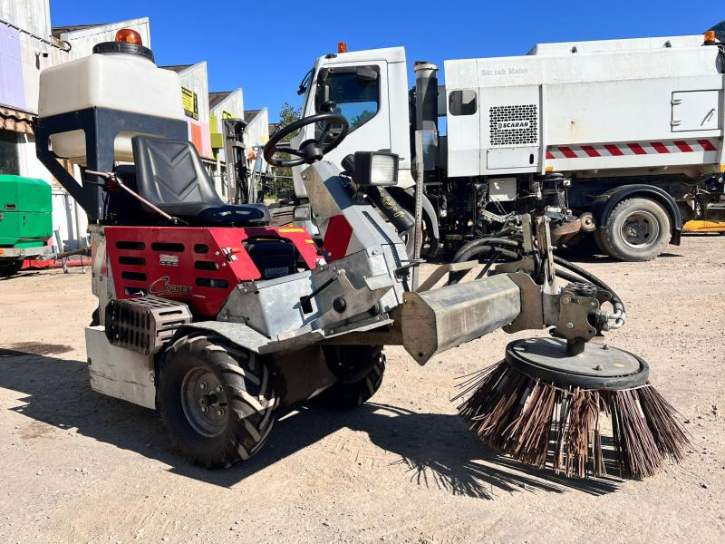 Cochet Balayeuse de désherbage automotrice Gecko (NET DE TVA) - Balayeuse industrielle: photos 5 Cochet Balayeuse de désherbage automotrice Gecko (NET DE TVA) - Balayeuse industrielle: photos 5