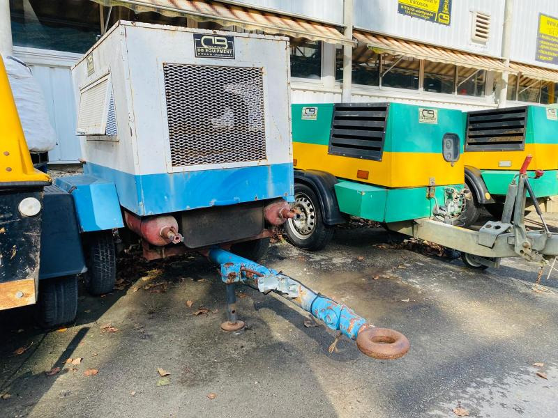 Compresseur Gris (NET DE TVA) - Compresseur d'air: photos 2 Compresseur Gris (NET DE TVA) - Compresseur d'air: photos 2