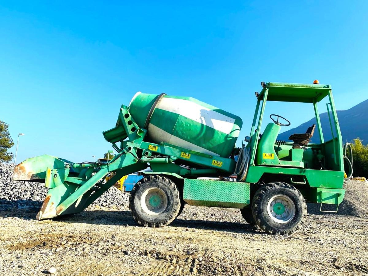 MERLO Auto bétonnière DBM 2500 - Bétonnière: photos 2 MERLO Auto bétonnière DBM 2500 - Bétonnière: photos 2
