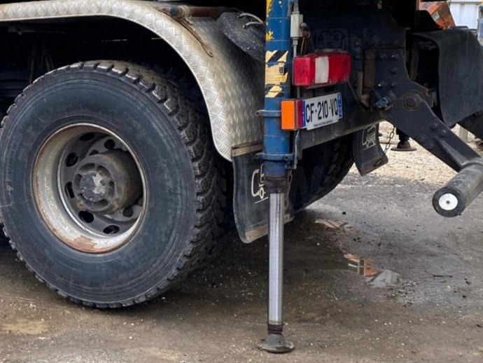 Camion benne, Camion grue RENAULT KERAX 8x4 520 BIBENNE CIF GRUE CORMACH: photos 10