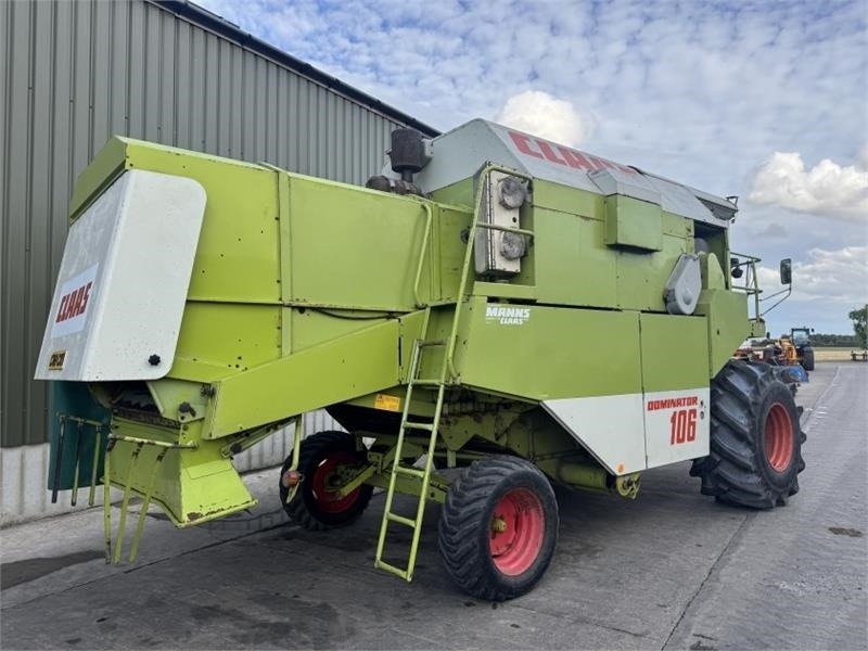 Claas Dominator 106 - Accessoire de matériels de récolte: photos 4 Claas Dominator 106 - Accessoire de matériels de récolte: photos 4