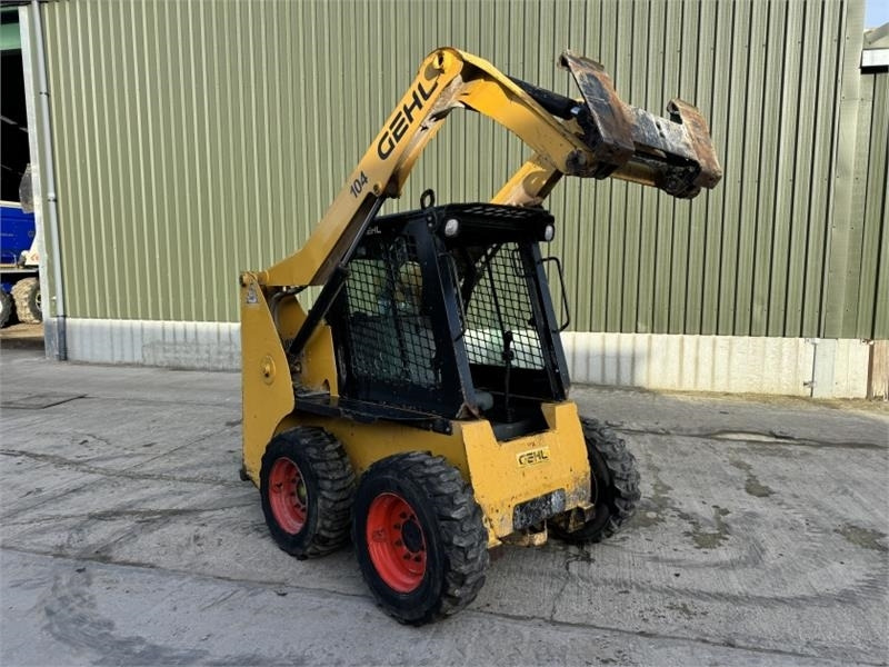 Gehl R165 Skid Steer - Mini chargeuse: photos 5 Gehl R165 Skid Steer - Mini chargeuse: photos 5