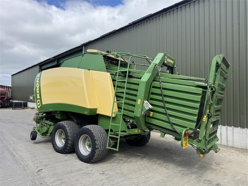 Krone Krone Big Pack 12130 Square Baler - Presse à balles cubiques: photos 2 Krone Krone Big Pack 12130 Square Baler - Presse à balles cubiques: photos 2