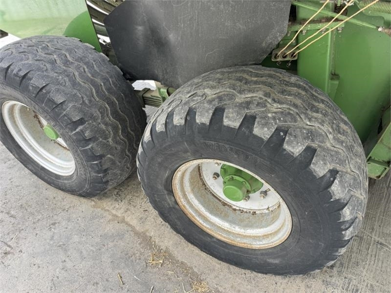 Crédit-bail de Krone Krone Big Pack 12130 Square Baler  Krone Krone Big Pack 12130 Square Baler: photos 11