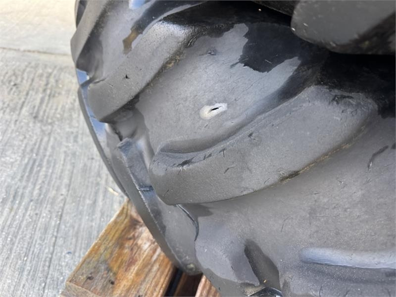 Firestone 340/85R36 and 380/90R50 New Holland Rowcrop Wheels - Machine agricole: photos 5 Firestone 340/85R36 and 380/90R50 New Holland Rowcrop Wheels - Machine agricole: photos 5