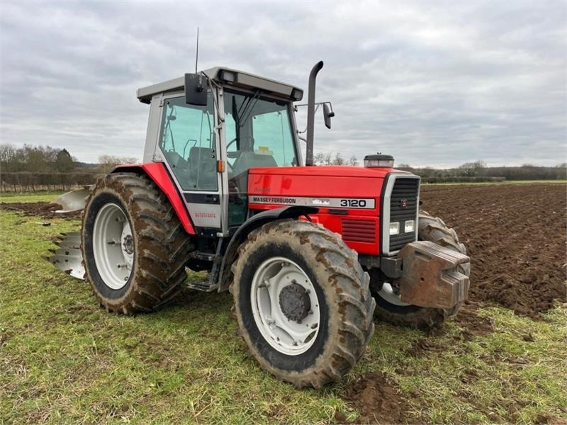 Massey Ferguson 3120 Dynashift - Tracteur agricole: photos 3 Massey Ferguson 3120 Dynashift - Tracteur agricole: photos 3