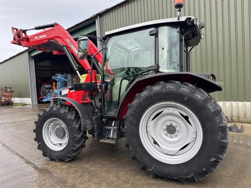 Massey Ferguson 4710 c/w FL.3522 Loader **Low Hours** - Tracteur agricole: photos 2 Massey Ferguson 4710 c/w FL.3522 Loader **Low Hours** - Tracteur agricole: photos 2