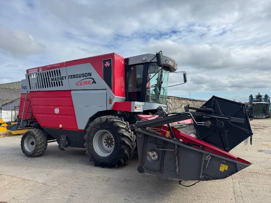 Massey Ferguson Cerea 7274 Rotary Seperator c/w 22ft Header - Moissonneuse-batteuse: photos 3 Massey Ferguson Cerea 7274 Rotary Seperator c/w 22ft Header - Moissonneuse-batteuse: photos 3