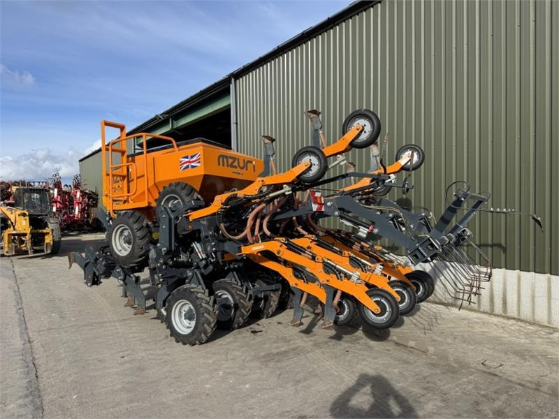 Mzuri Pro Till 4T Seed Drill  - Combiné de semis: photos 3 Mzuri Pro Till 4T Seed Drill  - Combiné de semis: photos 3