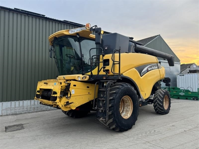 New Holland CR960 c/w 24ft Header **Video Below**  - Accessoire de matériels de récolte: photos 3 New Holland CR960 c/w 24ft Header **Video Below**  - Accessoire de matériels de récolte: photos 3