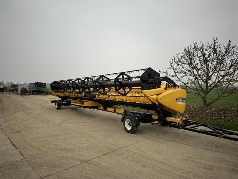 New Holland New Holland 41ft Varifeed Header - Accessoire de matériels de récolte: photos 1 New Holland New Holland 41ft Varifeed Header - Accessoire de matériels de récolte: photos 1