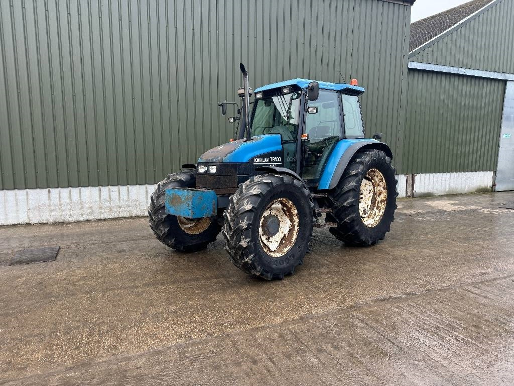 New Holland TS 100 - Tracteur agricole: photos 1 New Holland TS 100 - Tracteur agricole: photos 1