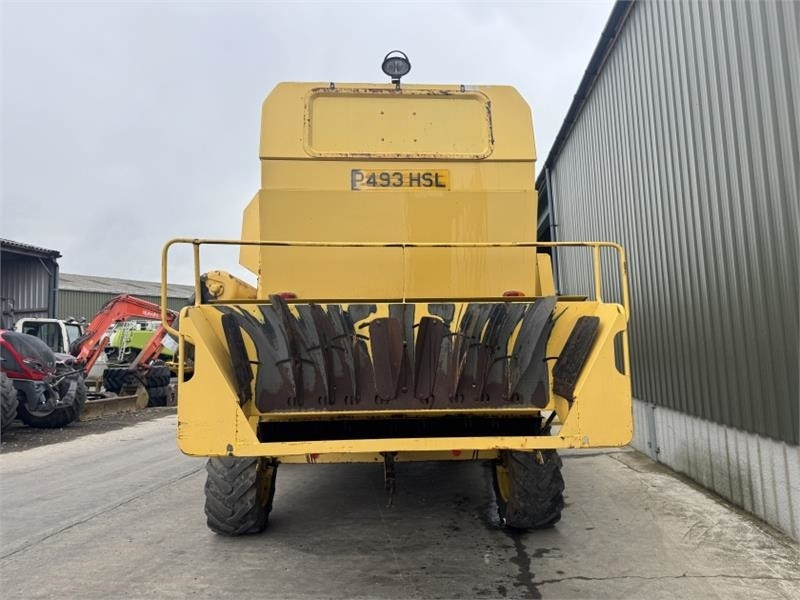 New Holland TX65 c/w 17ft Header - Accessoire de matériels de récolte: photos 5 New Holland TX65 c/w 17ft Header - Accessoire de matériels de récolte: photos 5