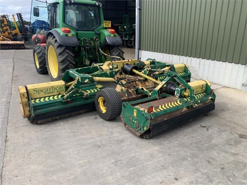 Spearhead Trident 4000 4M Folding Flail Mower - Faucheuse: photos 1 Spearhead Trident 4000 4M Folding Flail Mower - Faucheuse: photos 1
