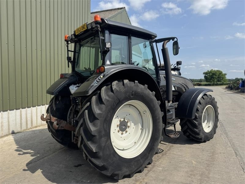 Valtra Valtra T163 Direct 50K *New Transmission* - Tracteur agricole: photos 2 Valtra Valtra T163 Direct 50K *New Transmission* - Tracteur agricole: photos 2