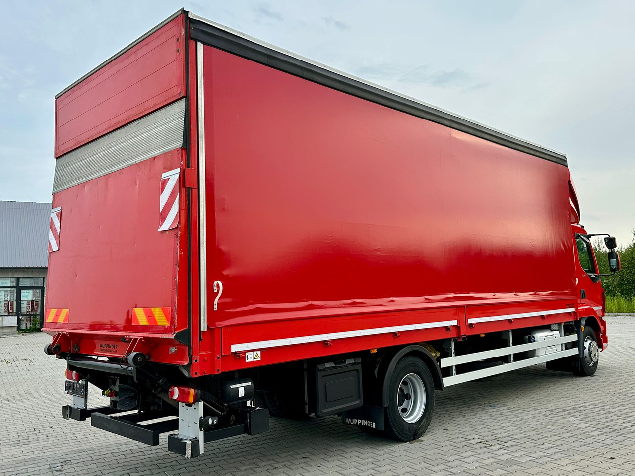 DAF LF 290 / BURTO - FIRANKA / 18 PALET / WINDA / 16 T DMC / SYPIALKA / 2020 ROK / SPROWADZONY - Camion à rideaux coulissants: photos 4 DAF LF 290 / BURTO - FIRANKA / 18 PALET / WINDA / 16 T DMC / SYPIALKA / 2020 ROK / SPROWADZONY - Camion à rideaux coulissants: photos 4