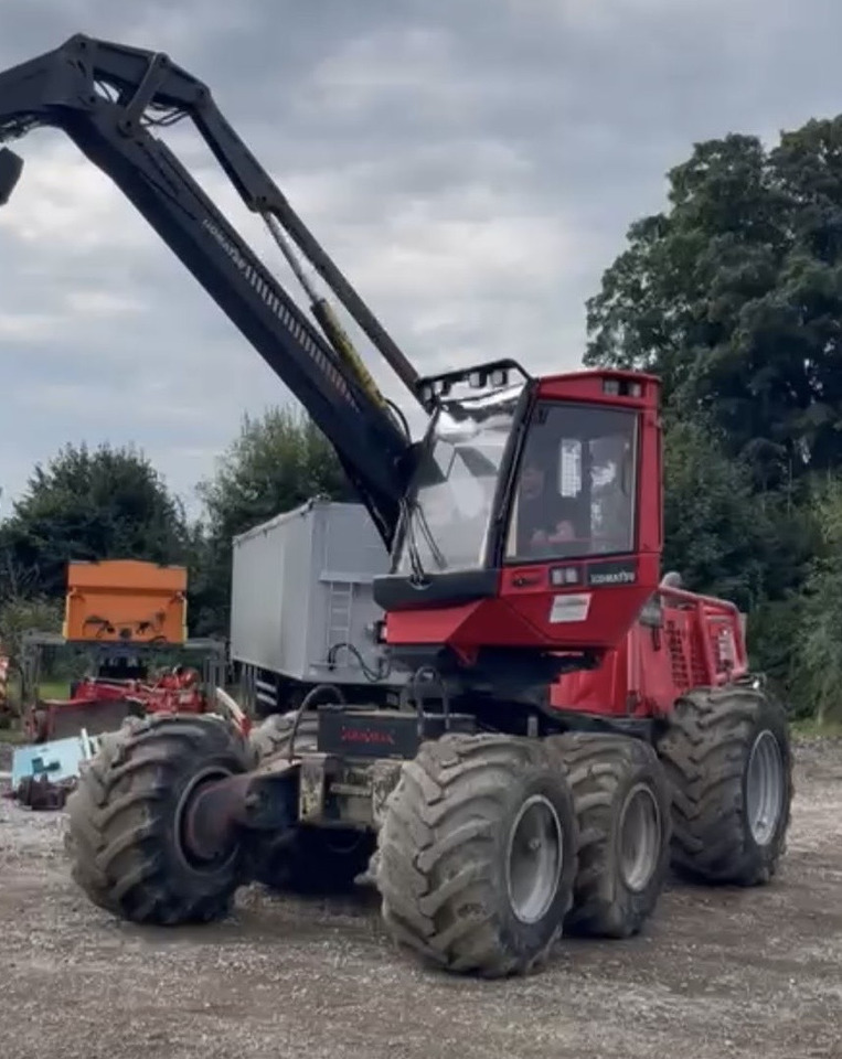 KOMATSU 911.5 / GŁOWICA C93 / CIĄGNIK LEŚNY / SERWISOWANY - Abatteuse: photos 2 KOMATSU 911.5 / GŁOWICA C93 / CIĄGNIK LEŚNY / SERWISOWANY - Abatteuse: photos 2