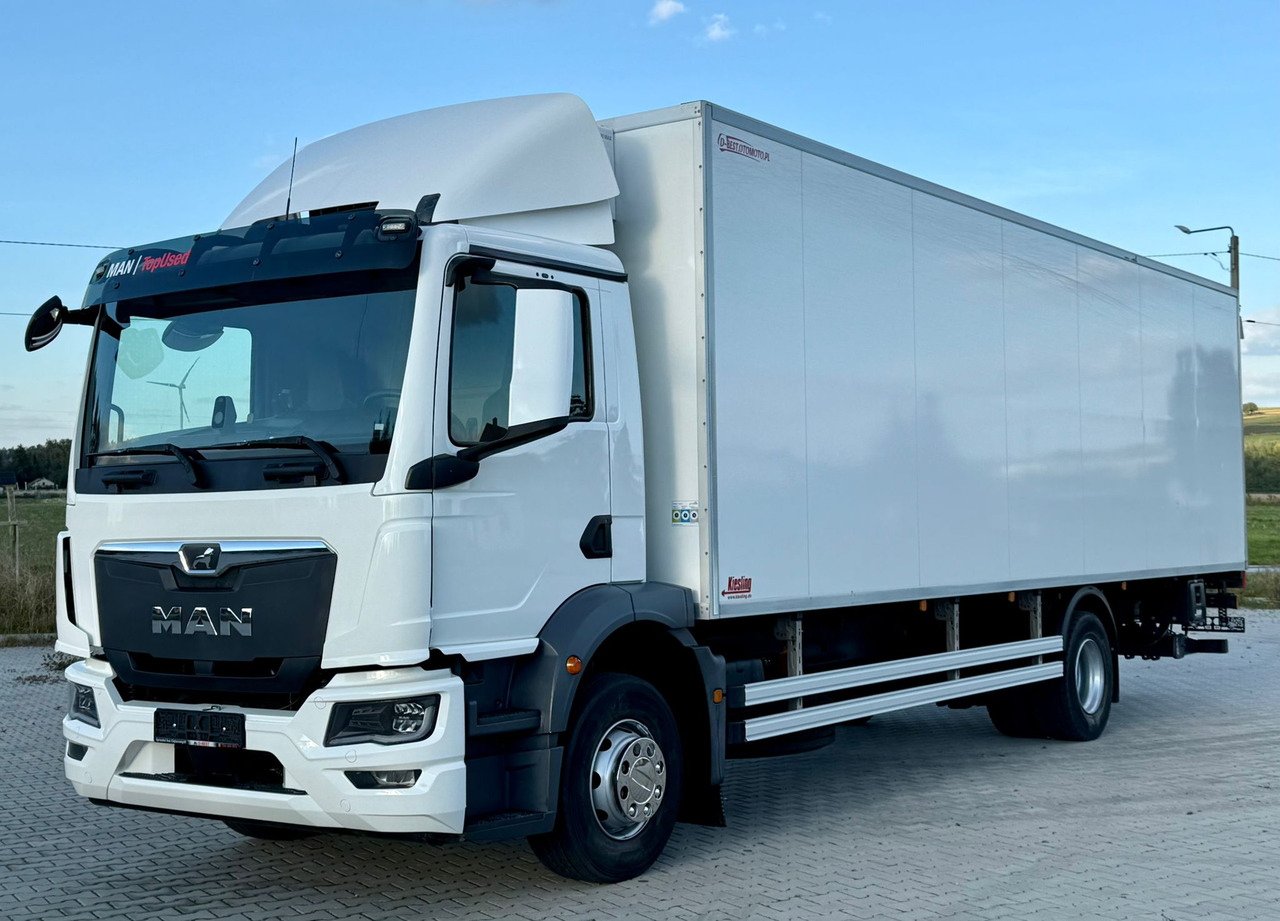 MAN TGM 15.290 / CHŁODNIA / WINDA / 8.3 M DŁUGOŚCI / 20 EUROPALET / THERMO KING / +30/-30 / AUTOMAT / 2021 ROK / SERWISOWANY - Camion frigorifique: photos 2 MAN TGM 15.290 / CHŁODNIA / WINDA / 8.3 M DŁUGOŚCI / 20 EUROPALET / THERMO KING / +30/-30 / AUTOMAT / 2021 ROK / SERWISOWANY - Camion frigorifique: photos 2