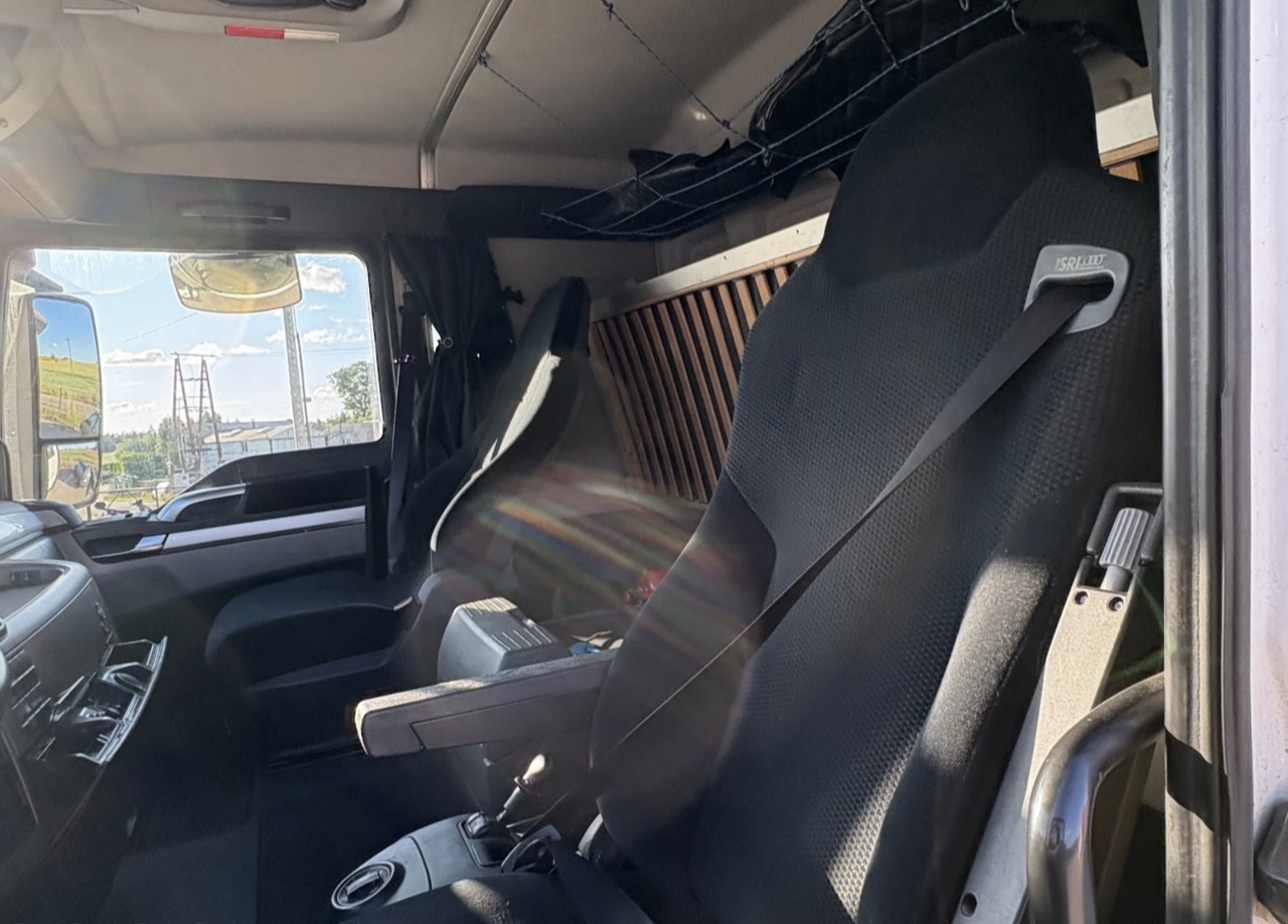 MAN TGX 18.400 / PLATFORMA / 630 TYŚ KM / 2015 ROK / SYPIALKA - Camion plateau: photos 5 MAN TGX 18.400 / PLATFORMA / 630 TYŚ KM / 2015 ROK / SYPIALKA - Camion plateau: photos 5