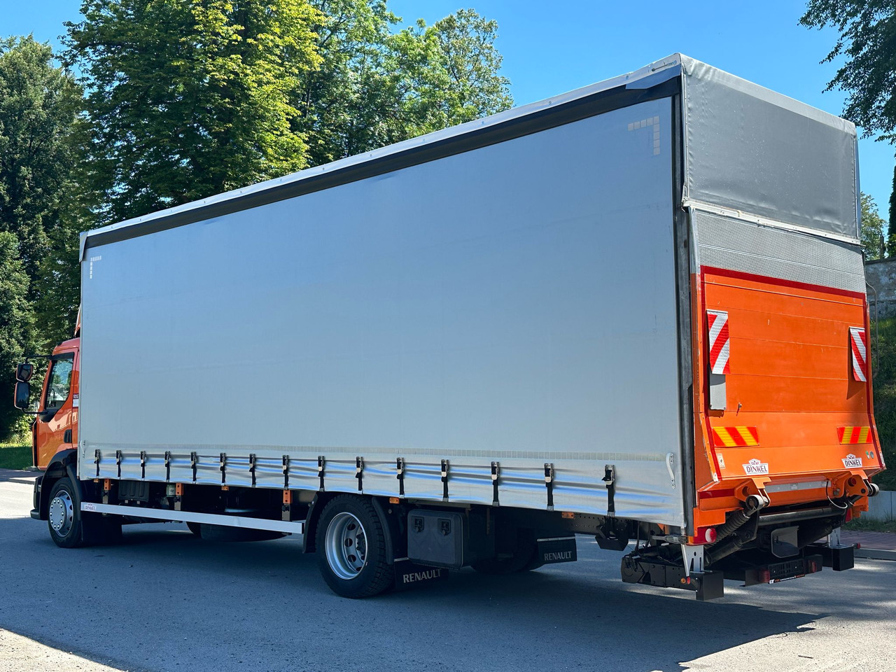 RENAULT D 18 / 280 / FIRANKA / WINDA / 8.6 M DŁUGOŚCI / 21 EUROPALET / NOWE OPONY / ŁADOWNOŚĆ 9.380 KG / AUTOMAT / SERWISOWANA / SPROWADZONA - Camion à rideaux coulissants: photos 3 RENAULT D 18 / 280 / FIRANKA / WINDA / 8.6 M DŁUGOŚCI / 21 EUROPALET / NOWE OPONY / ŁADOWNOŚĆ 9.380 KG / AUTOMAT / SERWISOWANA / SPROWADZONA - Camion à rideaux coulissants: photos 3