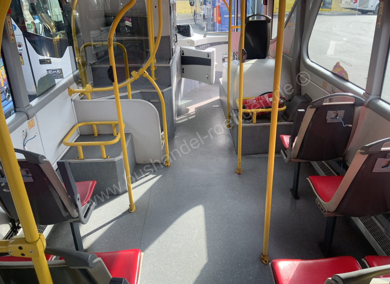 Bus à impériale Volvo Unvi: photos 14