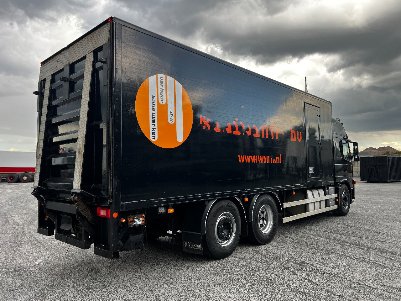 Volvo FM 9.300 Globe 6x2, Euro 5 - Camion fourgon: photos 3 Volvo FM 9.300 Globe 6x2, Euro 5 - Camion fourgon: photos 3