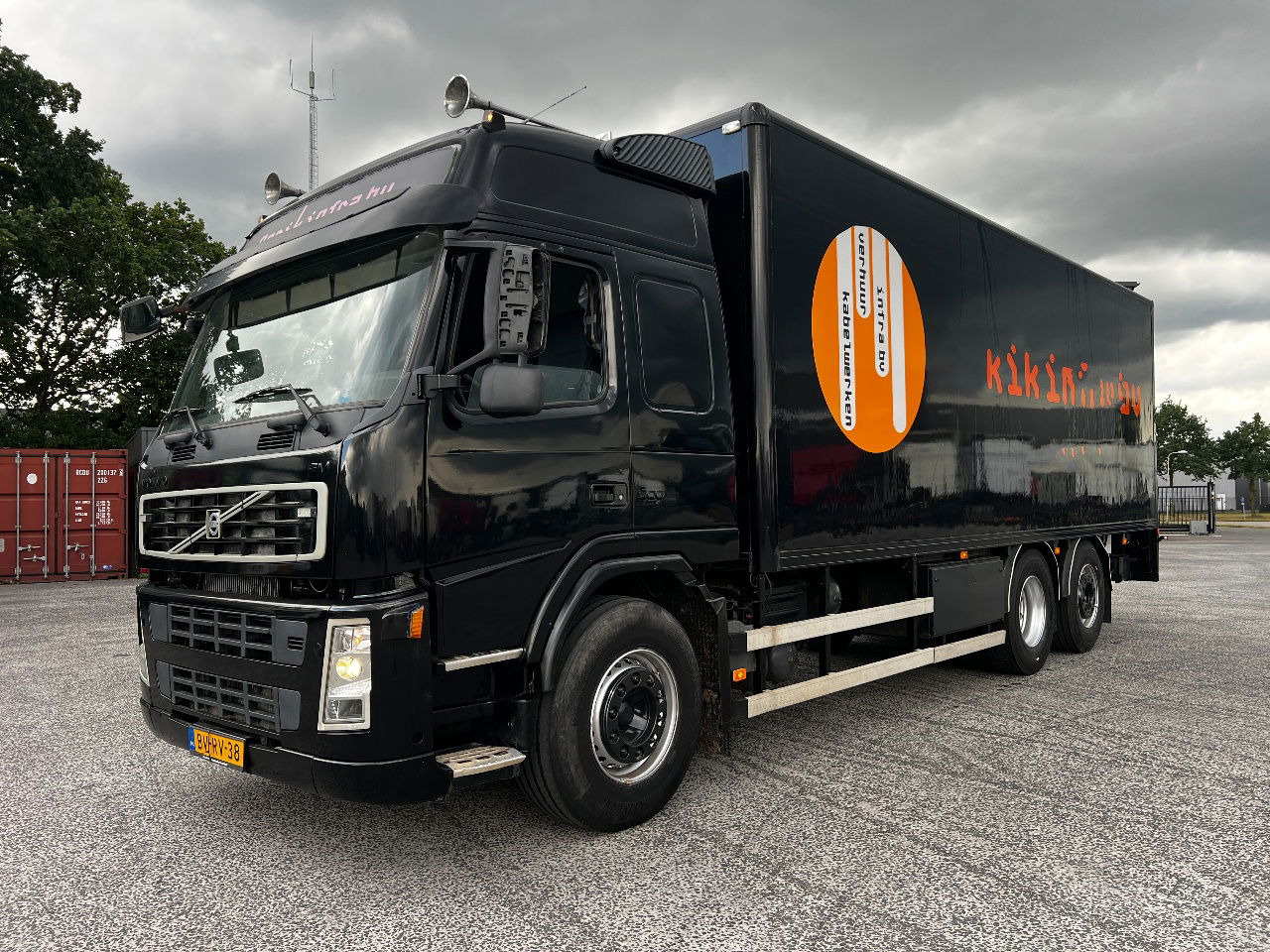 Volvo FM 9.300 Globe 6x2, Euro 5 - Camion fourgon: photos 1 Volvo FM 9.300 Globe 6x2, Euro 5 - Camion fourgon: photos 1