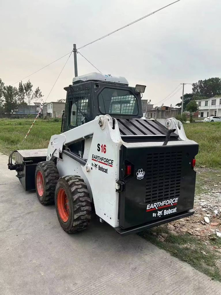 Bobcat S 16 - Mini chargeuse: photos 2 Bobcat S 16 - Mini chargeuse: photos 2