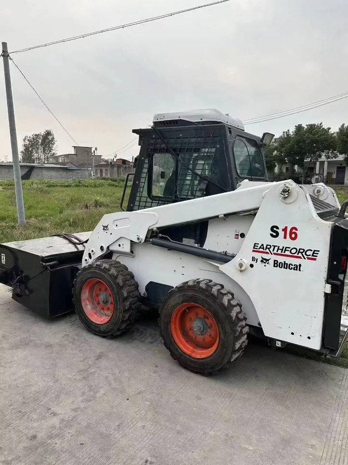 Bobcat S 16 - Mini chargeuse: photos 3 Bobcat S 16 - Mini chargeuse: photos 3